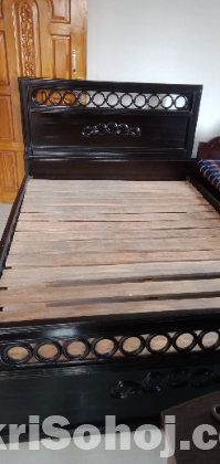 কাঠের খাট